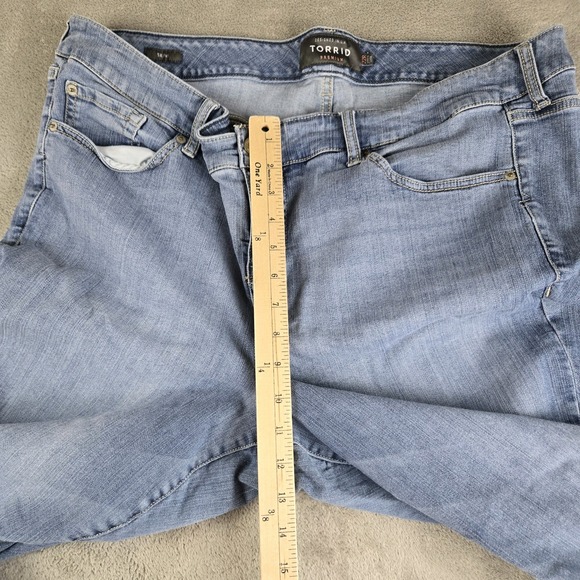 Torrid Jeans Womens 22R (40x29) Blue Denim Skinny Stretchy Distressed Slimming - Picture 4 of 15